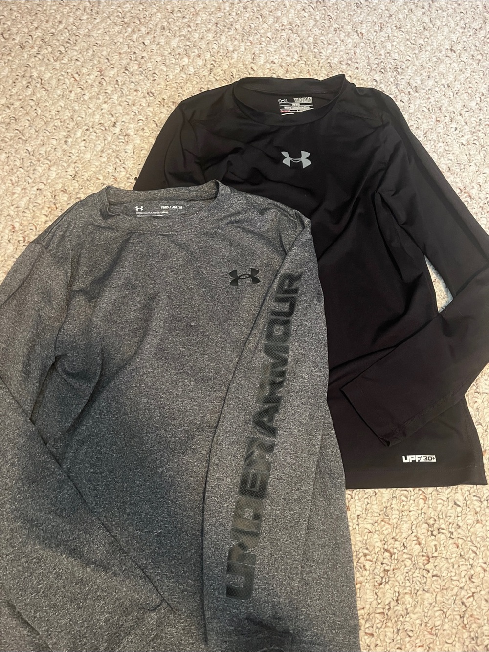 Under Armour Men's Long Sleeve Performance Tee - Charcoal and black